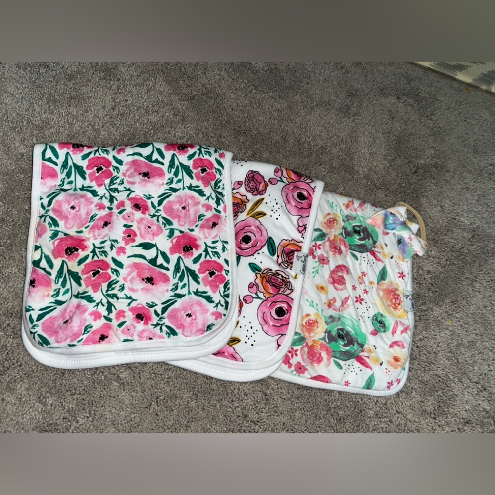 Copper pearl burp cloth (bloom) set